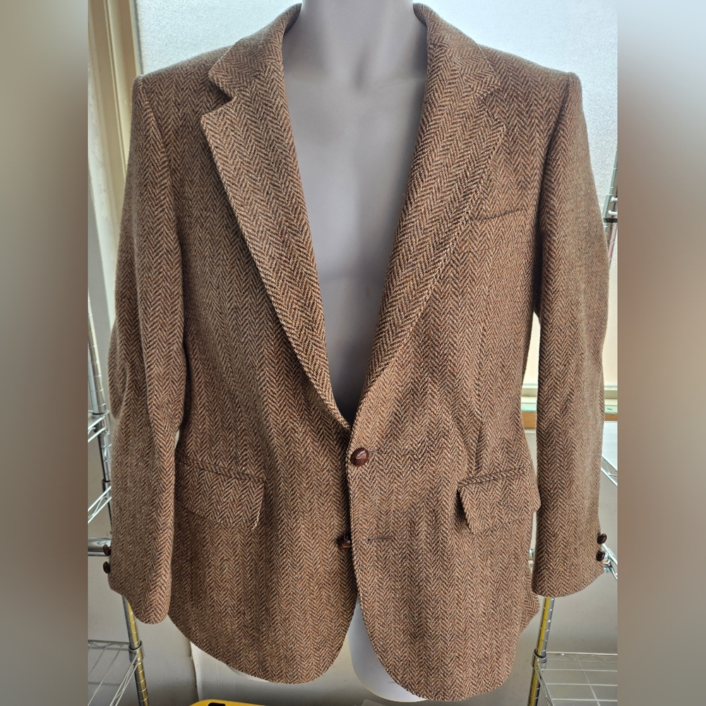 Elegant Brown Herringbone Blazer Harris Tweed XL
